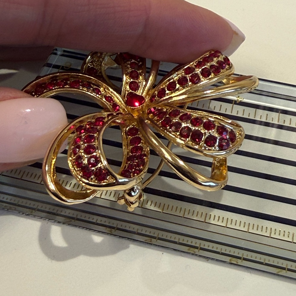 Monet Gold and Red Floral Brooch - Picture 7 of 7